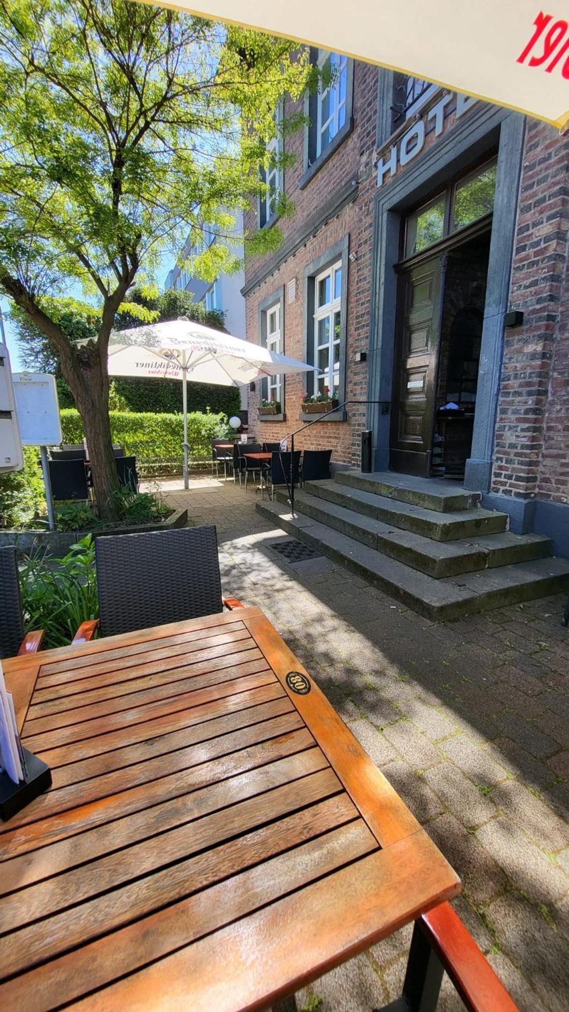 Hotel Restaurant Mathildenhof Pulheim Exteriör bild