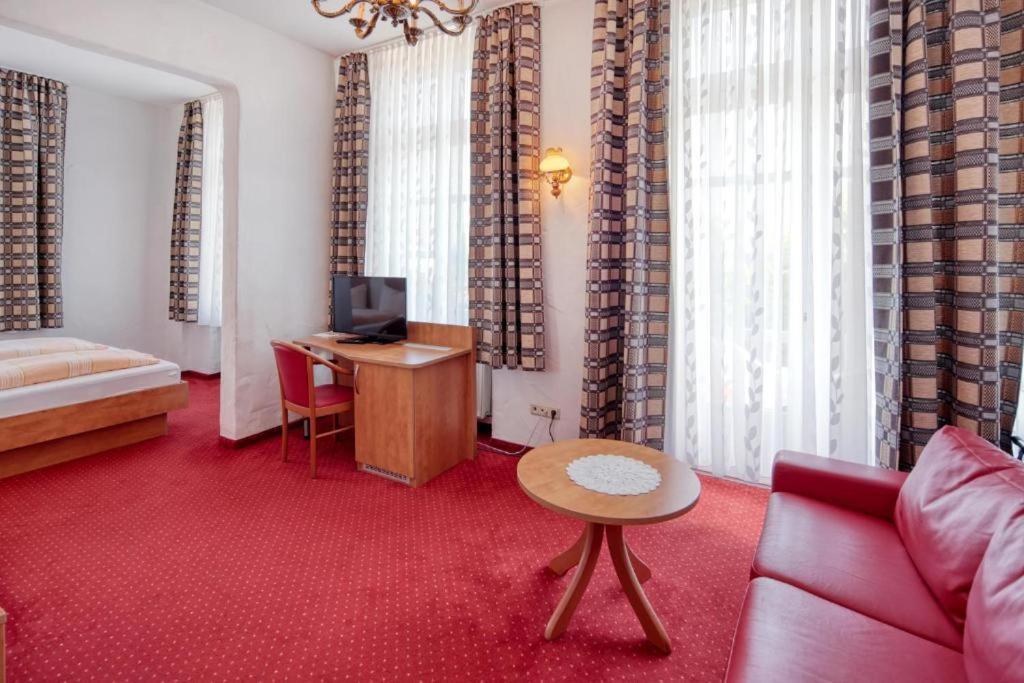 Hotel Restaurant Mathildenhof Pulheim Exteriör bild