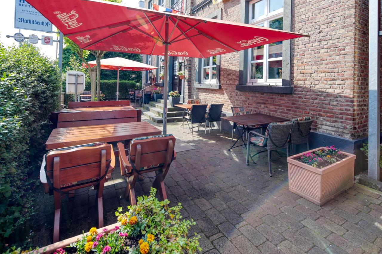 Hotel Restaurant Mathildenhof Pulheim Exteriör bild